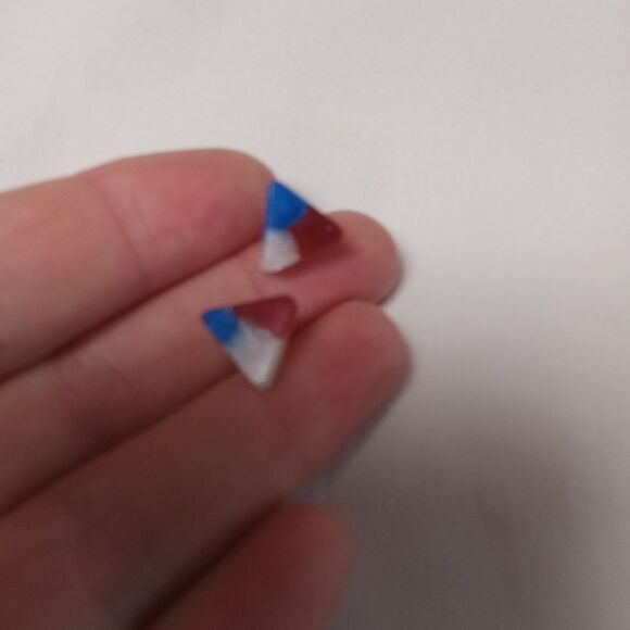 CLEARANCE Red, white and blue resin triangle earrings - Picture 2 of 3